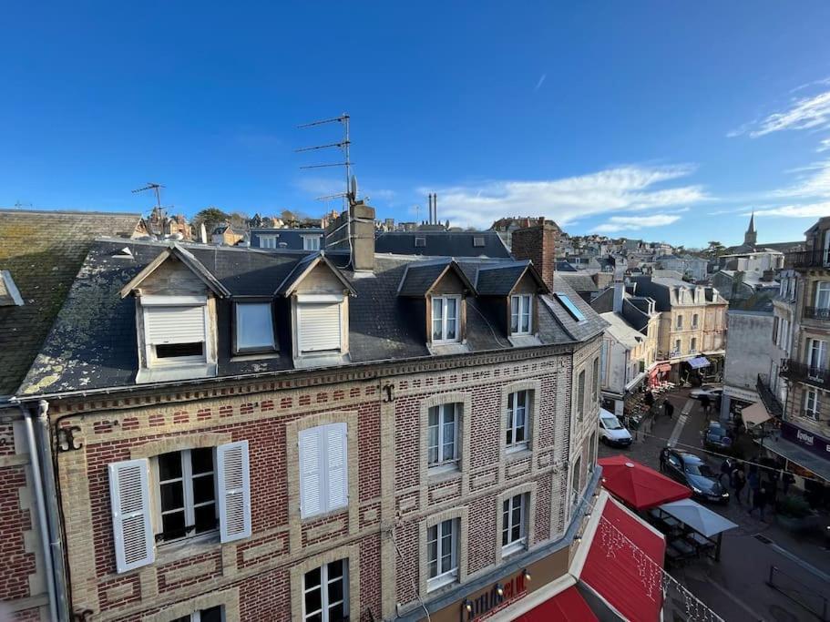 Les Bains De Trouville Esterno foto